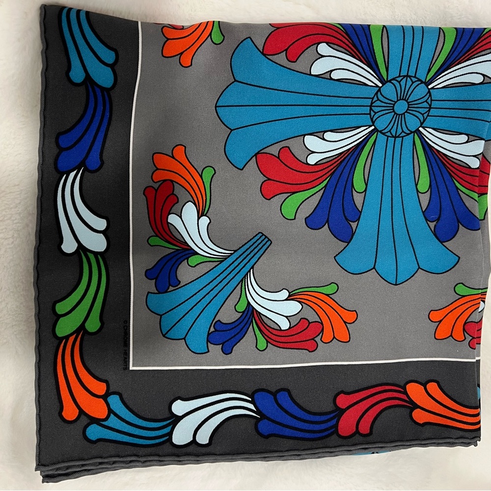 Chrome hearts scarf